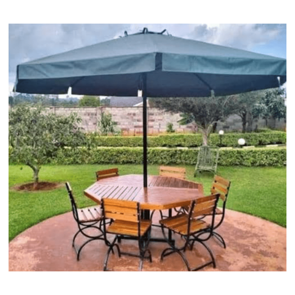 Outdoor Umbrella with 6 chairs